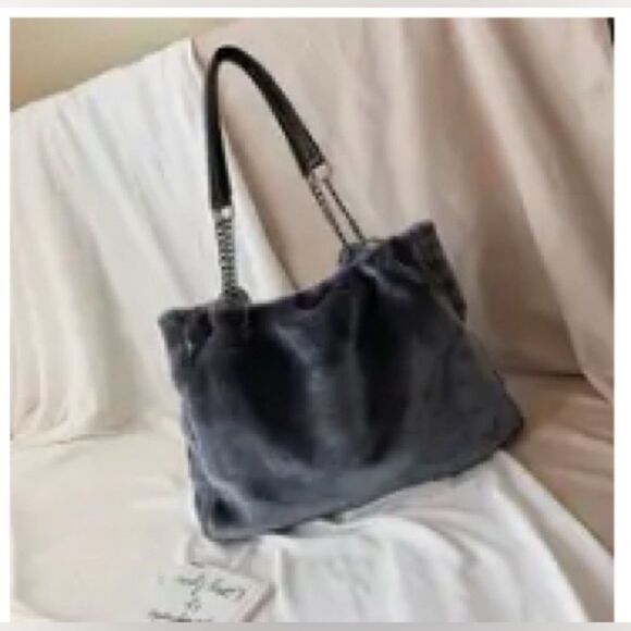 NWOT Chic Faux Rabbit Fur Large Shoulder Bag Purse Color Gray - Picture 3 of 6